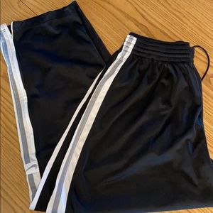 5/$25 Large Nike pants